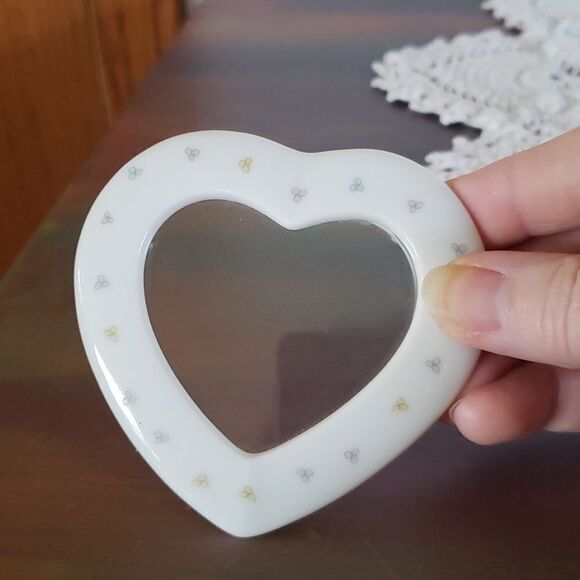 Vtg 1988 Precious Moments "My Deer Friend" Heart Shaped Porcelain Trinket Box - Picture 5 of 6